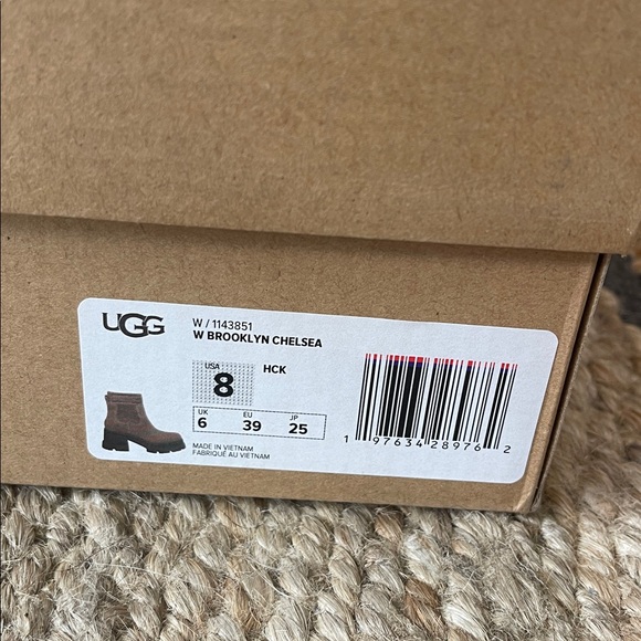 UGG Brooklyn Chunky Heel Boots - Picture 2 of 7